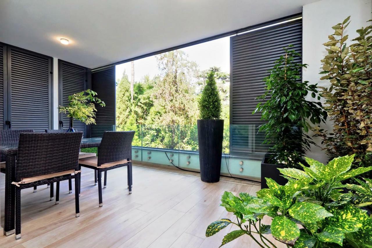 Green Terraced Apartment. 3 Stops From Colosseum Bagian luar foto
